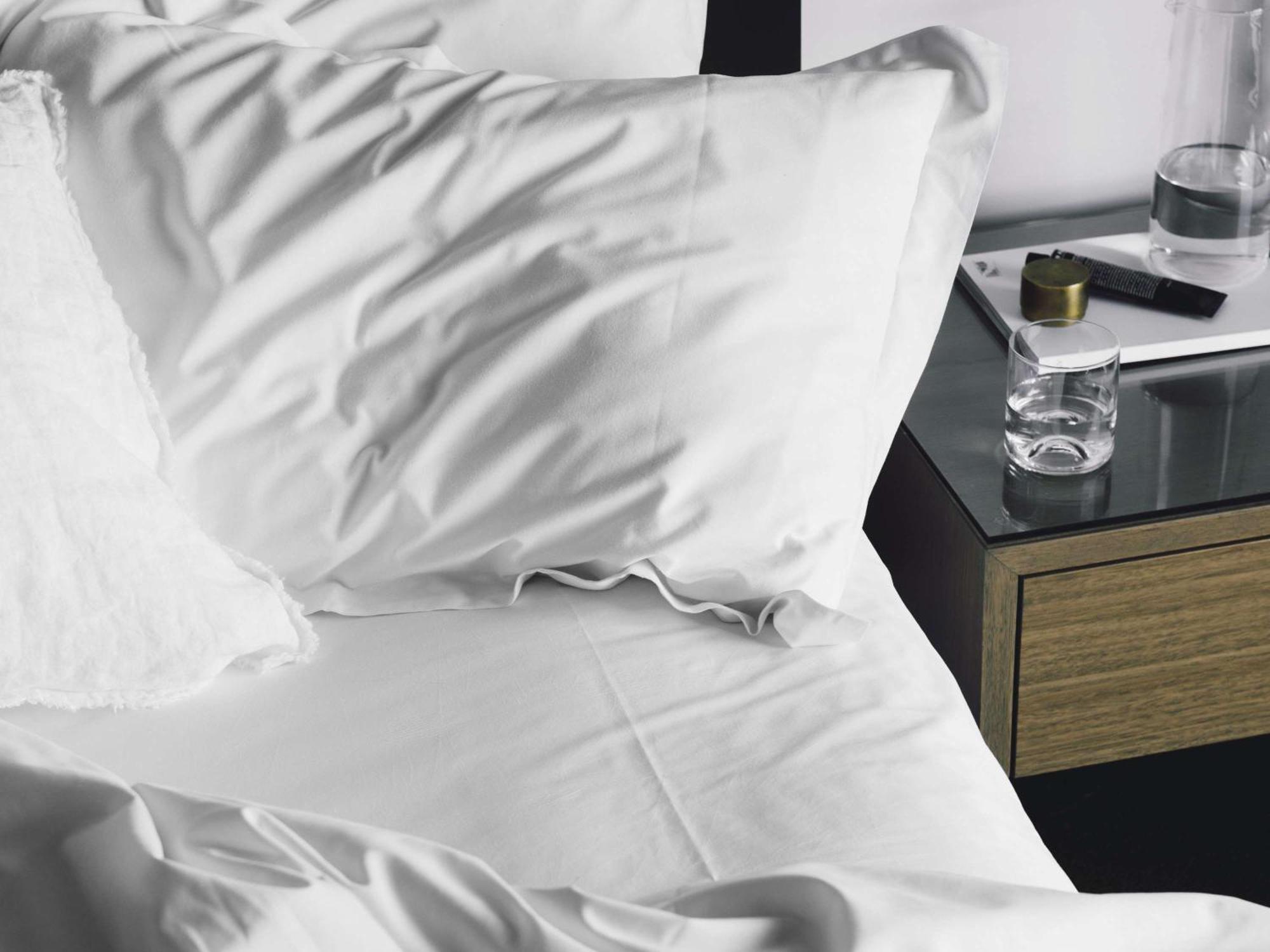 The Como Melbourne City Exterior foto Silk pillowcase