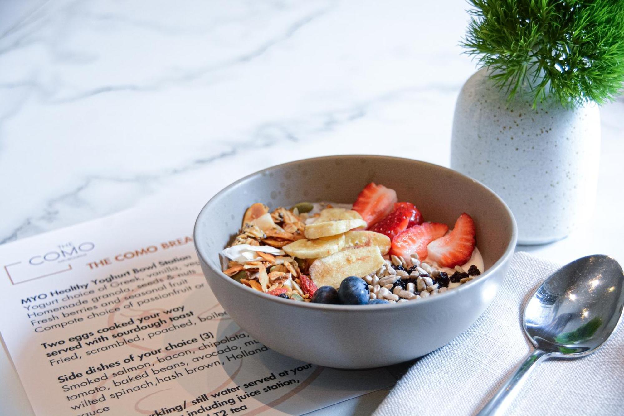 The Como Melbourne City Exterior foto A bowl of granola with fruit
